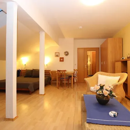 아파트 Fewos Herrmann Am Strauchelfeld 4 24 코세로우